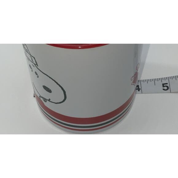 Charlie Brown Snoopy Large 20oz Coffee Mug Merry Christmas 2024 Bioworld - Picture 7 of 7